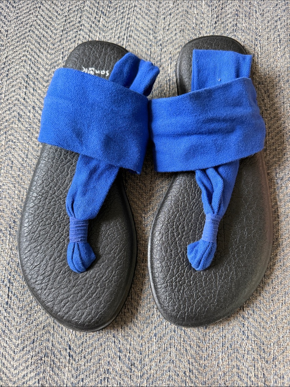 Sanuk Blue Canvas Fabric sandals Size: 7